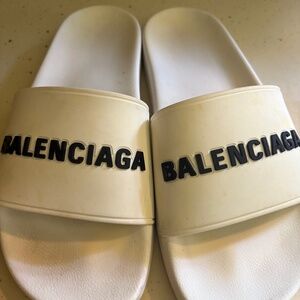 Balenciaga pool slides